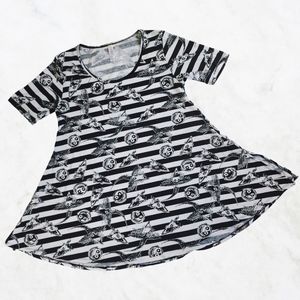 🎉B.O.G.O | Lularoe NBC Perfect T | Black & White | XXS | EUC